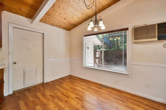6160 Bucktail Ln, Pollock Pines, CA 95726