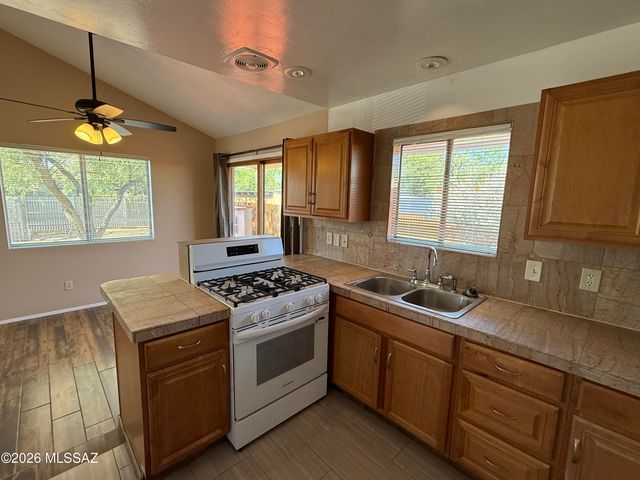 2525 N Cherry Avenue, Tucson, AZ 85719