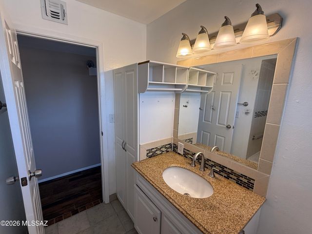 2525 N Cherry Avenue, Tucson, AZ 85719
