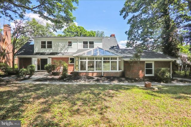 3923 COMMANDER DR, Hyattsville, MD 20782