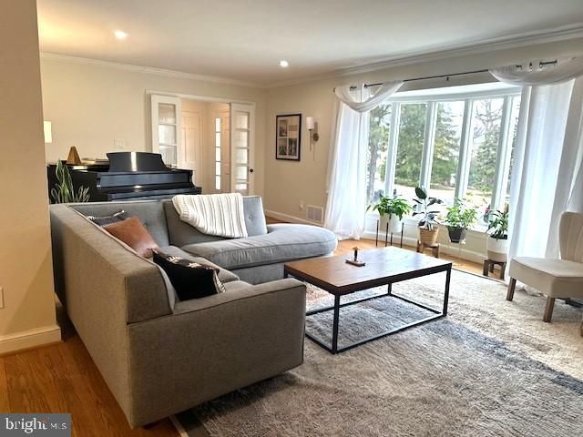 3923 COMMANDER DR, Hyattsville, MD 20782