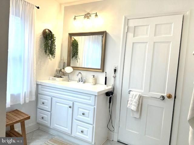 3923 COMMANDER DR, Hyattsville, MD 20782