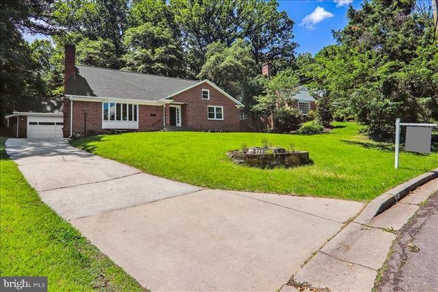 3923 COMMANDER DR, Hyattsville, MD 20782