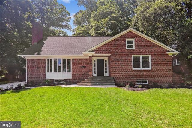 3923 COMMANDER DR, Hyattsville, MD 20782