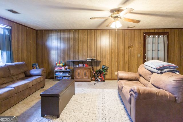 2109 NEAL, Waycross, GA 31503