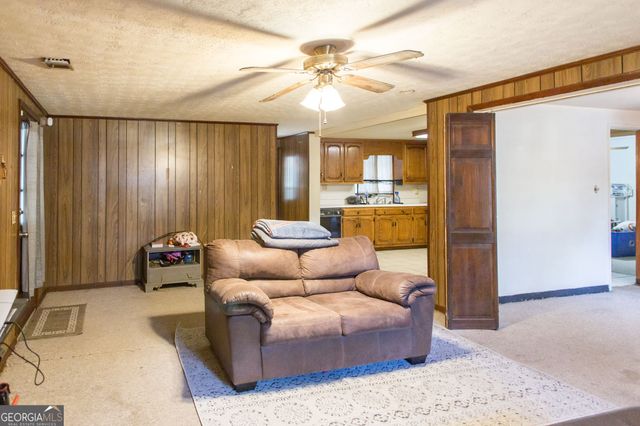 2109 NEAL, Waycross, GA 31503