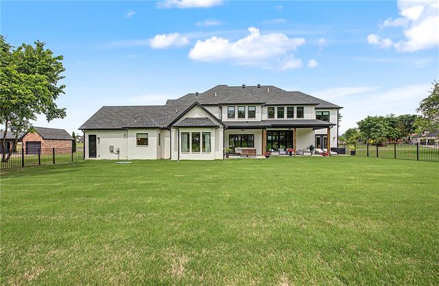 1721 Westend Avenue, Centerton, AR 72719