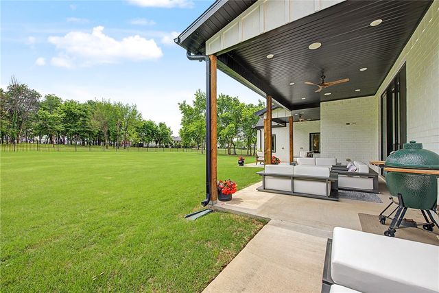 1721 Westend Avenue, Centerton, AR 72719