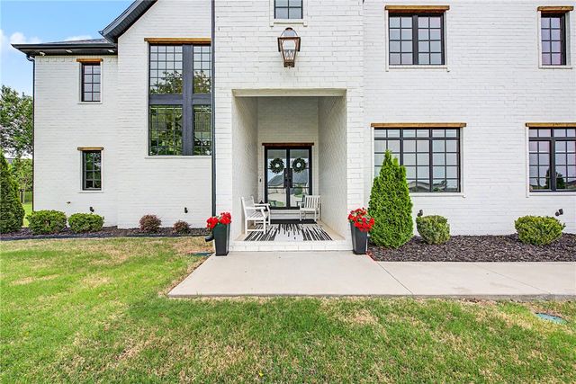 1721 Westend Avenue, Centerton, AR 72719