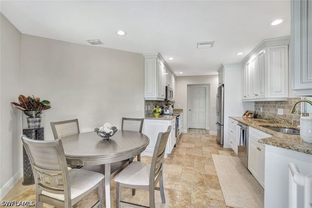 1350 Waikiki CT, Marco Island, FL 34145