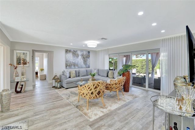 1350 Waikiki CT, Marco Island, FL 34145