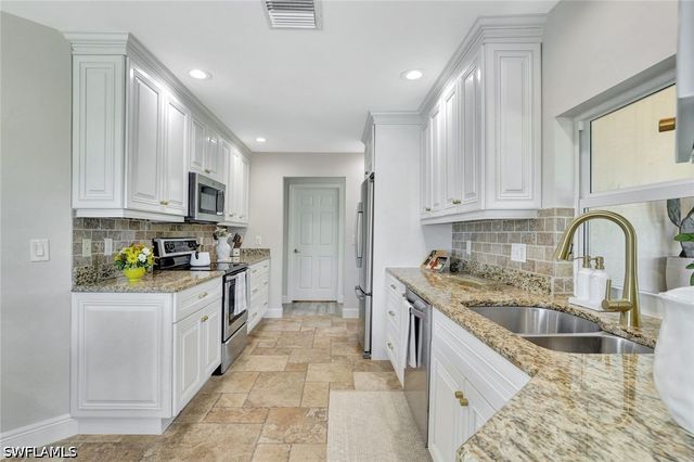 1350 Waikiki CT, Marco Island, FL 34145
