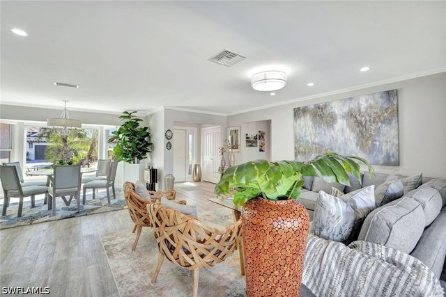 1350 Waikiki CT, Marco Island, FL 34145