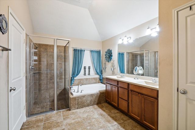 1922 Cadbury Castle Lane, Fresno, TX 77545