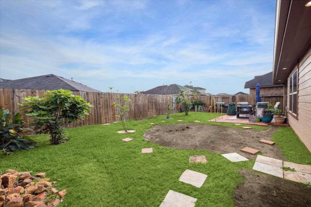 1922 Cadbury Castle Lane, Fresno, TX 77545