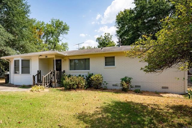 1413 Graham Rd, Jacksonville, AR 72076