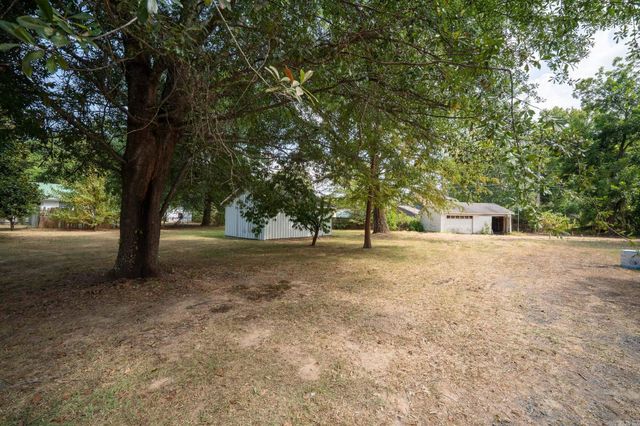 1413 Graham Rd, Jacksonville, AR 72076