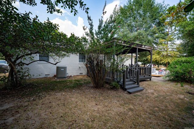 1413 Graham Rd, Jacksonville, AR 72076