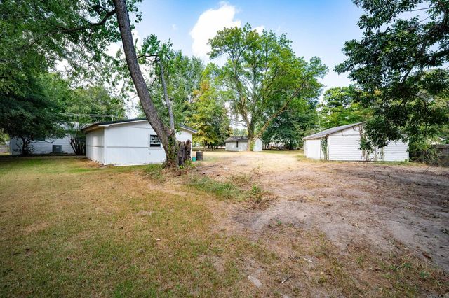 1413 Graham Rd, Jacksonville, AR 72076