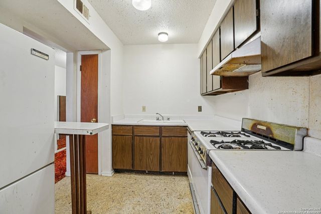 3818 Sherril Brook, San Antonio, TX 78228