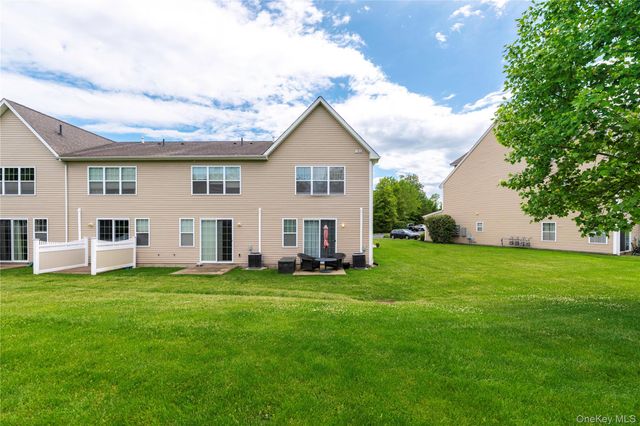 1 Halley Court, Poughkeepsie, NY 12601