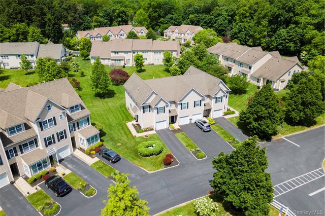 1 Halley Court, Poughkeepsie, NY 12601
