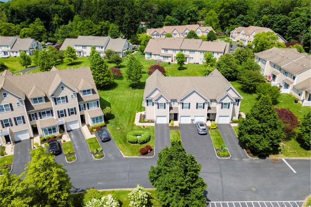 1 Halley Court, Poughkeepsie, NY 12601