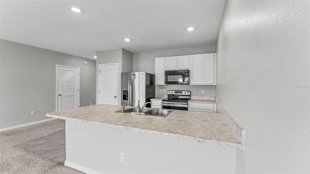 524 BURNHAM CIRCLE, Auburndale, FL 33823