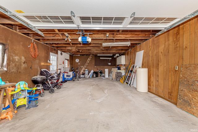 332 N Line Street, Columbia City, IN 46725