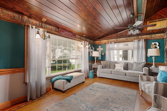 2563 Milburn Avenue, Baldwin, NY 11510