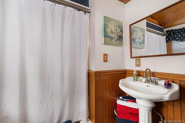 2563 Milburn Avenue, Baldwin, NY 11510