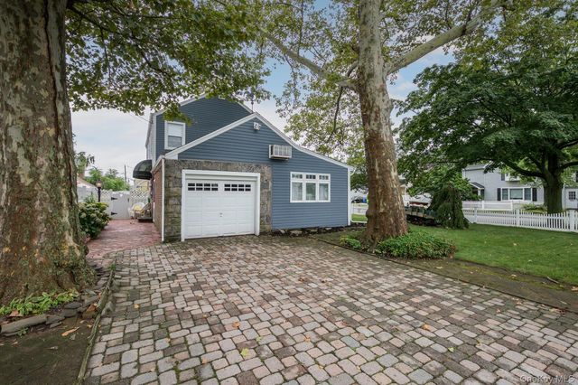 2563 Milburn Avenue, Baldwin, NY 11510