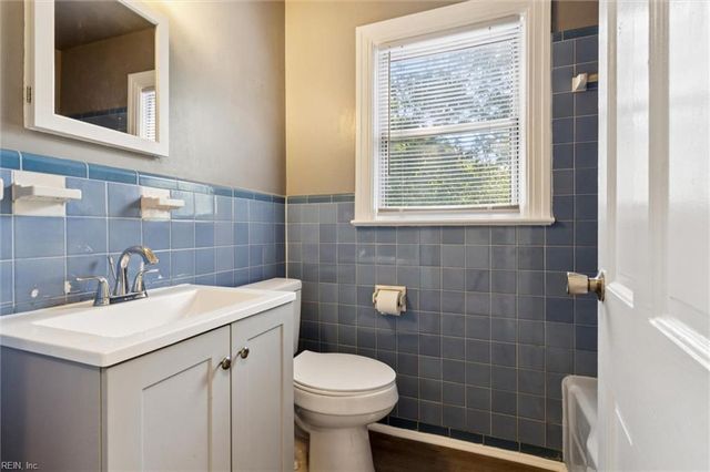93 Nicholson ST, Portsmouth, VA 23702