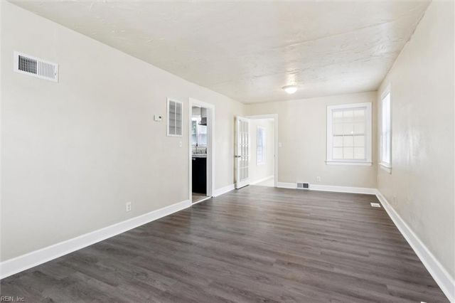 93 Nicholson ST, Portsmouth, VA 23702
