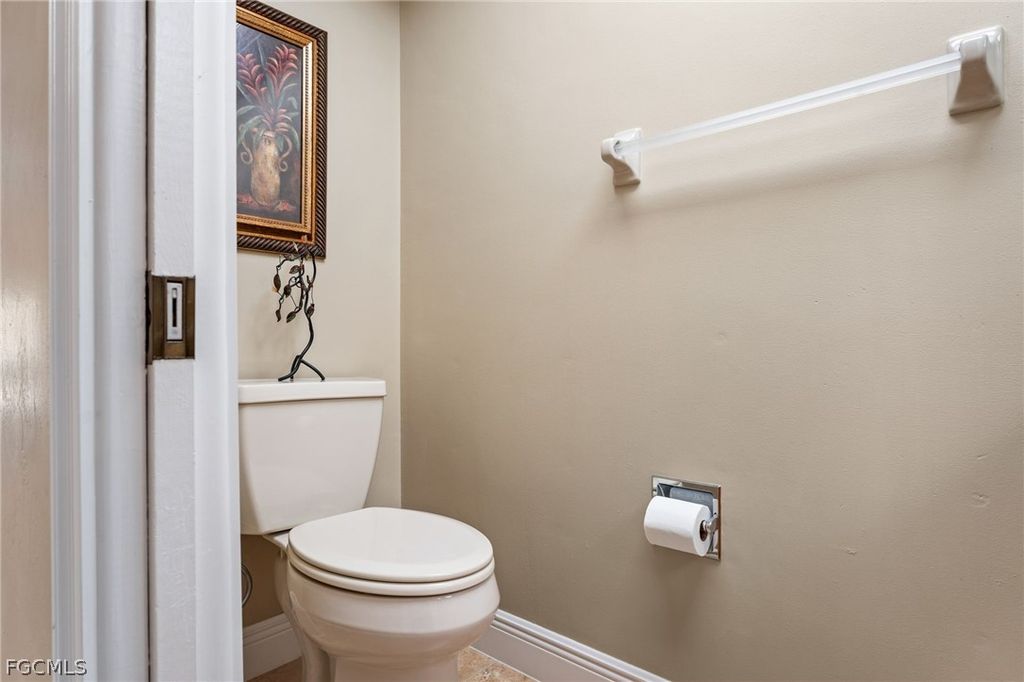 Image 17 of property listing at 1109 SE 40th ST 106, Cape Coral, FL 33904