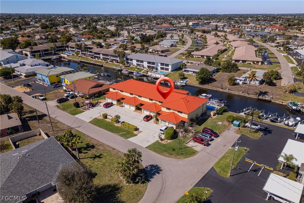 Image 39 of property listing at 1109 SE 40th ST 106, Cape Coral, FL 33904