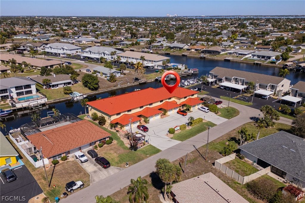 Image 40 of property listing at 1109 SE 40th ST 106, Cape Coral, FL 33904