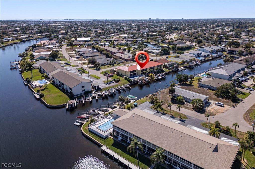 Image 42 of property listing at 1109 SE 40th ST 106, Cape Coral, FL 33904