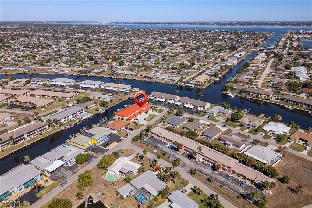 Image 46 of property listing at 1109 SE 40th ST 106, Cape Coral, FL 33904