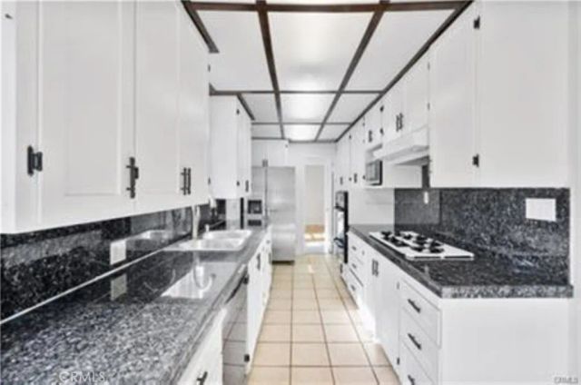 15235 La Maida, Sherman Oaks, CA 91403