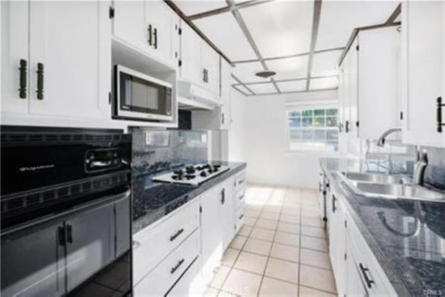 15235 La Maida, Sherman Oaks, CA 91403