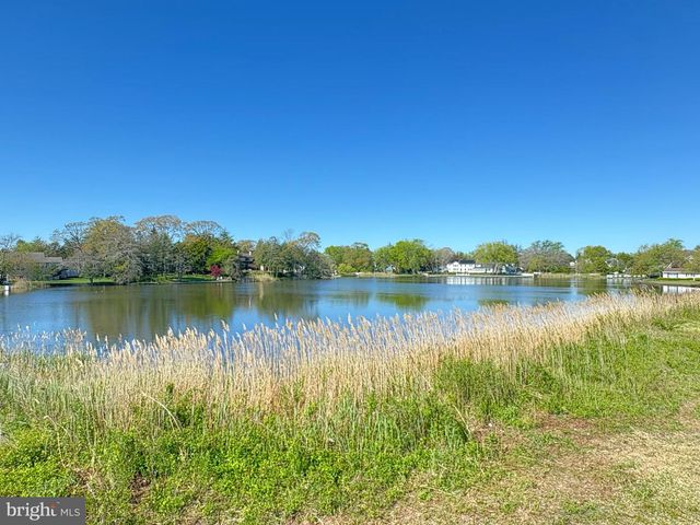 127 E DELMAR AVE, Linwood, NJ 08221