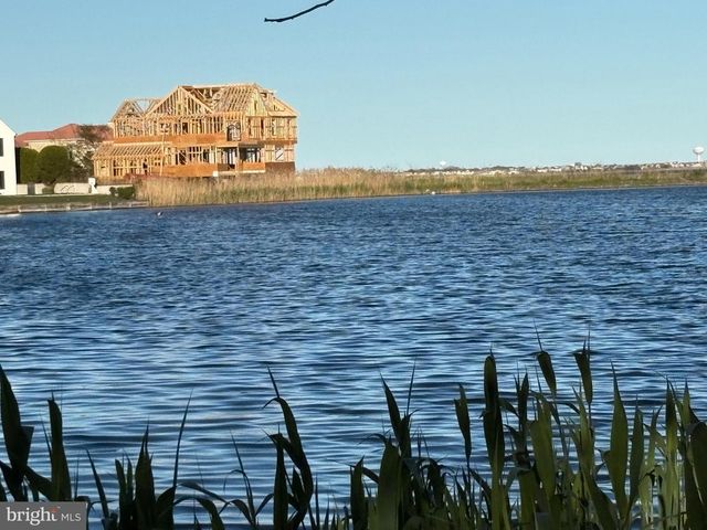 127 E DELMAR AVE, Linwood, NJ 08221