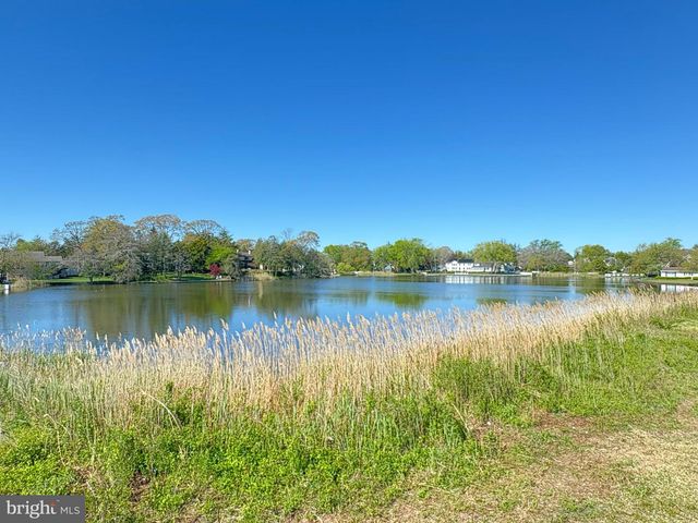127 E DELMAR AVE, Linwood, NJ 08221