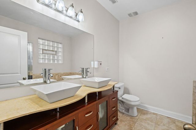 4809 S Wabash Avenue 1, Chicago, IL 60615