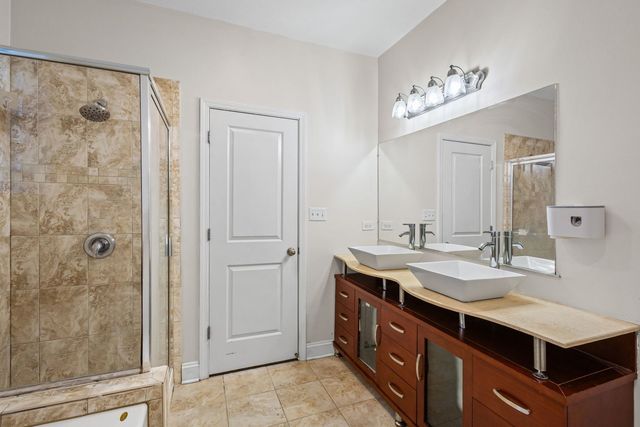 4809 S Wabash Avenue 1, Chicago, IL 60615