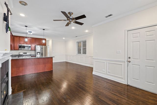 4809 S Wabash Avenue 1, Chicago, IL 60615