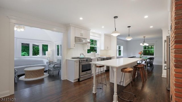150 Seney Dr, Bernardsville Boro, NJ 07924