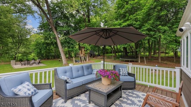 150 Seney Dr, Bernardsville Boro, NJ 07924