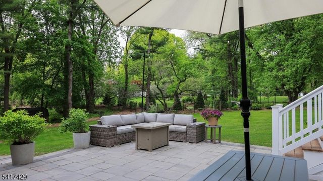 150 Seney Dr, Bernardsville Boro, NJ 07924